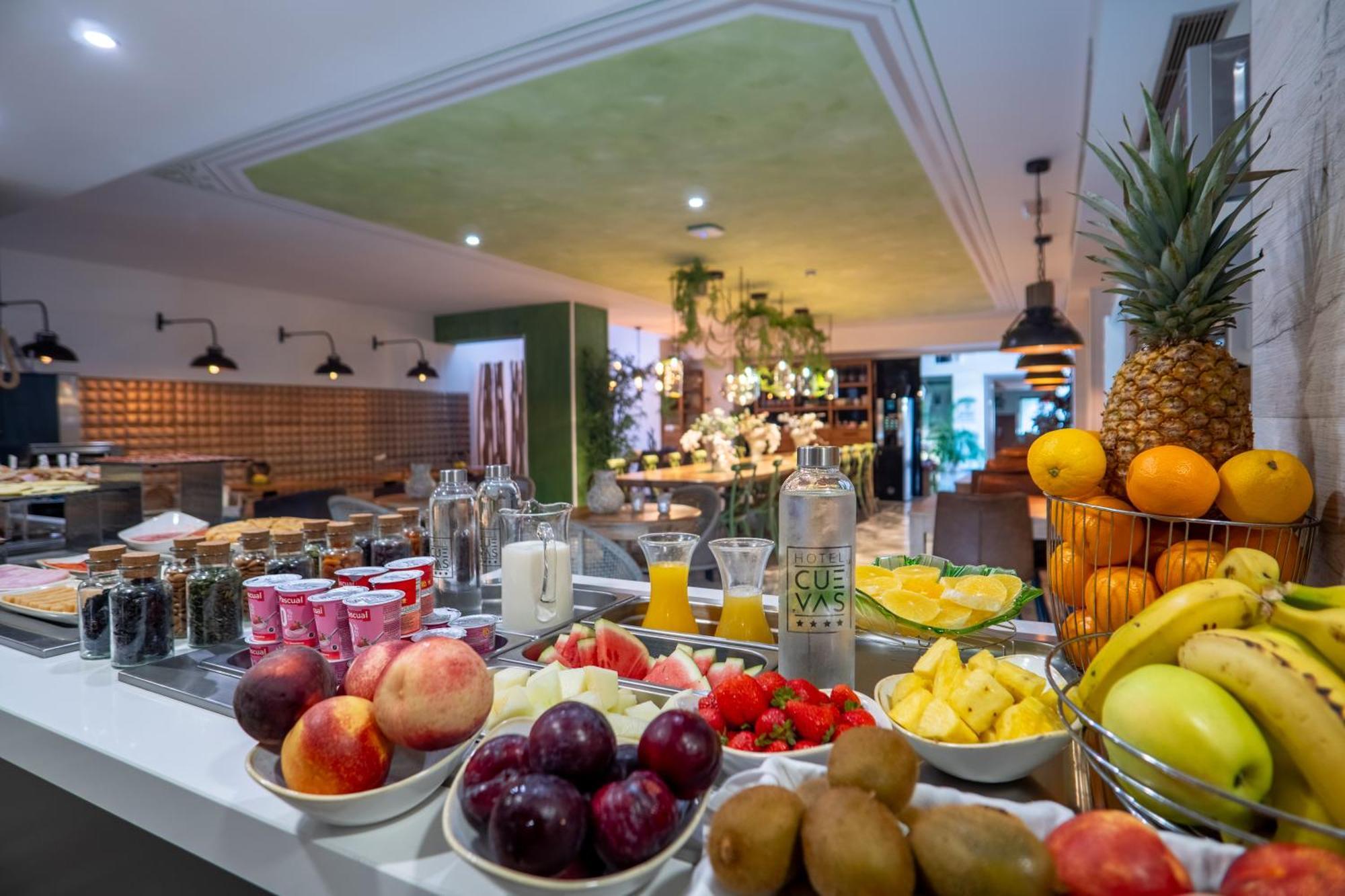 Hotel Cuevas - Adults Only Santillana del Mar Luaran gambar
